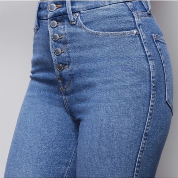 Good American Exposed Button Fly High Rise Jeans - Picture 3 of 10